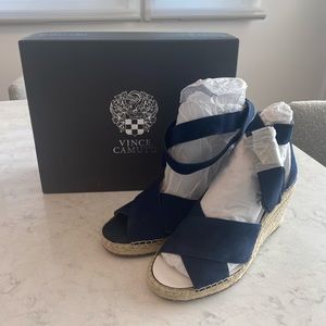 NWT Vince Camuto Wedged Heels ✨